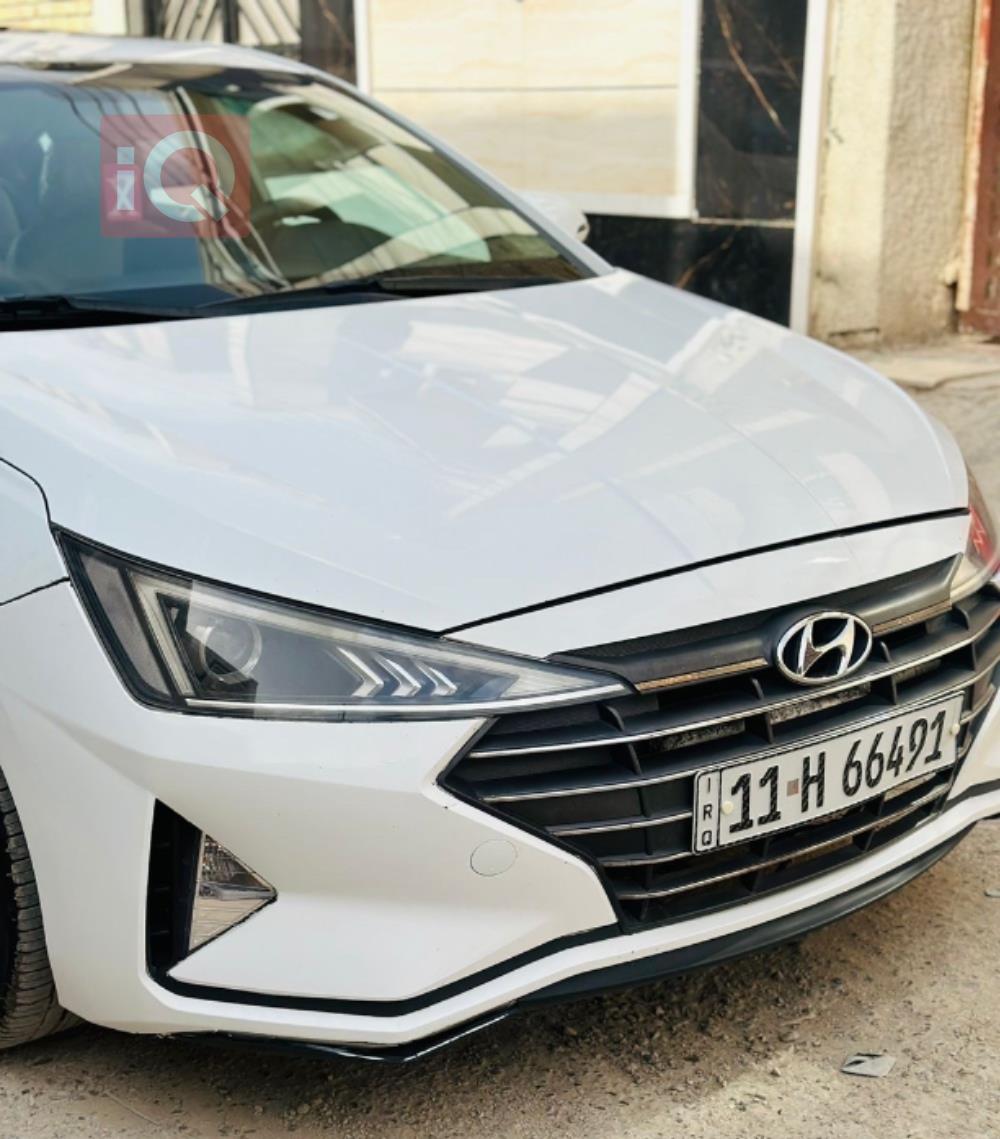 هیوندای ئەلەنترا